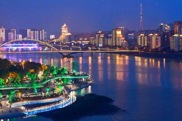 成都周边有哪些值得打卡?这四座城市旅游资源都很丰富
